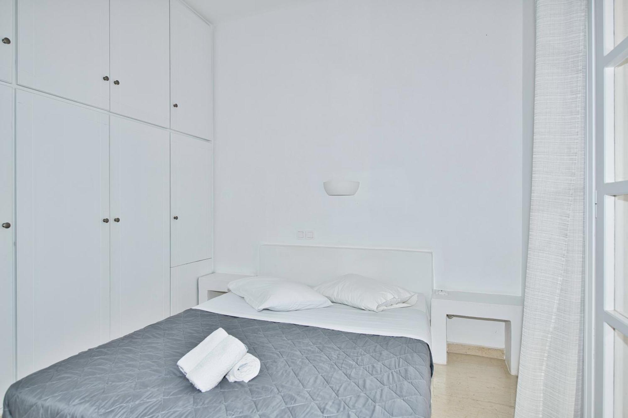 Ira Apartments Камари Экстерьер фото