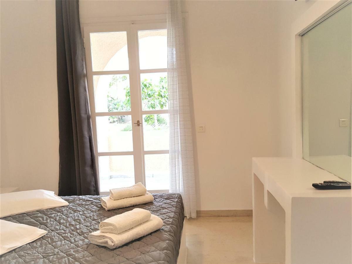 Ira Apartments Камари Экстерьер фото